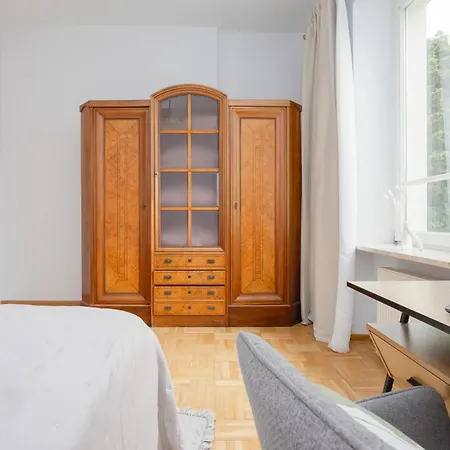 Elegant Filtry With Parking In By Renters *