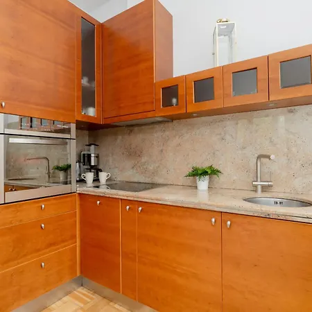 דירה Elegant Filtry With Parking In By Renters ורשה