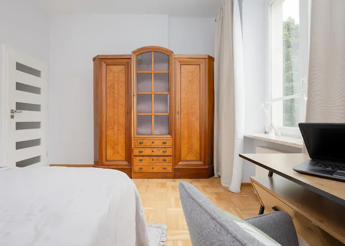 Elegant Filtry With Parking In By Renters *