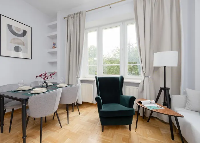 Elegant Filtry With Parking In By Renters Apartment