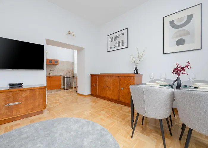 Elegant Filtry With Parking In By Renters Apartment Warsaw