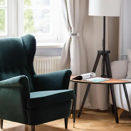 Elegant Filtry With Parking In By Renters Lägenhet *